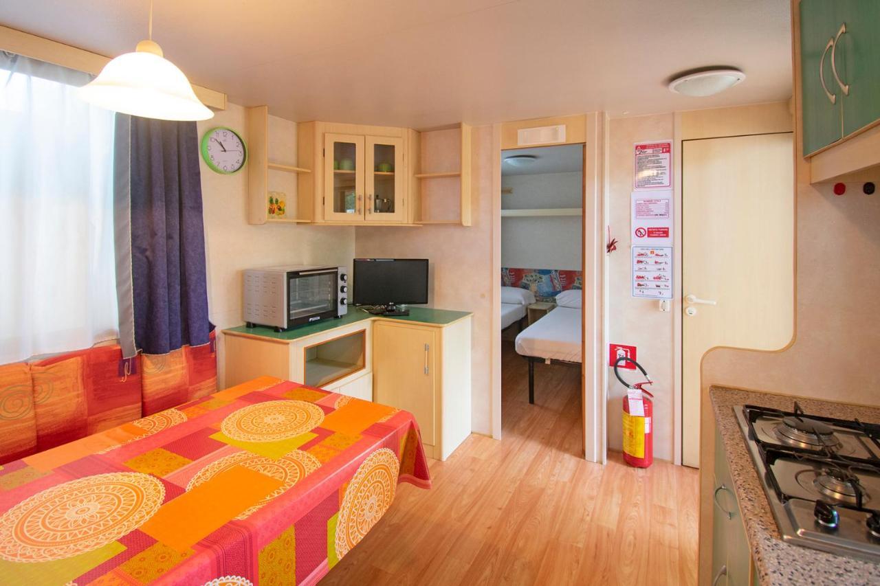 Camping Parco Vacanza Partaccia 2 مارينا دي ماسا المظهر الخارجي الصورة
