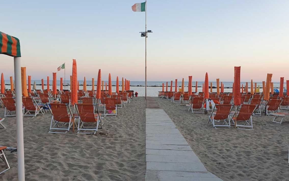 Camping Parco Vacanza Partaccia 2 مارينا دي ماسا المظهر الخارجي الصورة