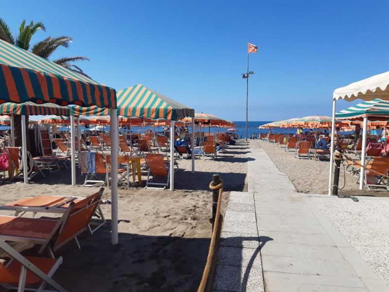 Camping Parco Vacanza Partaccia 2 مارينا دي ماسا المظهر الخارجي الصورة