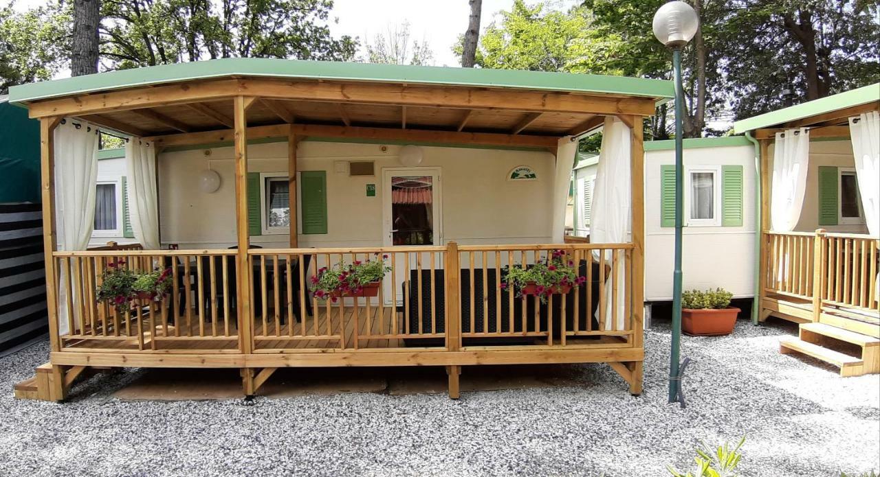 Camping Parco Vacanza Partaccia 2 مارينا دي ماسا المظهر الخارجي الصورة